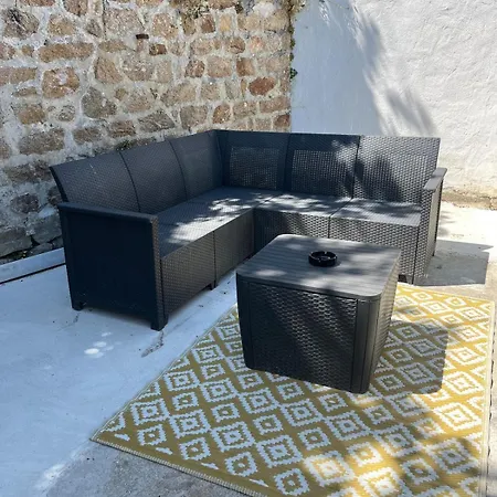 La Maison Du Pont Holiday home